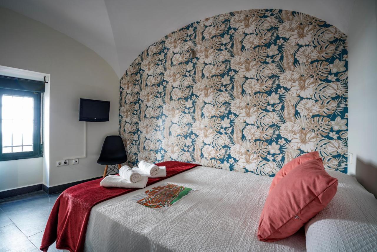 Apartamentos Caceres Historico Centro Eksteriør billede